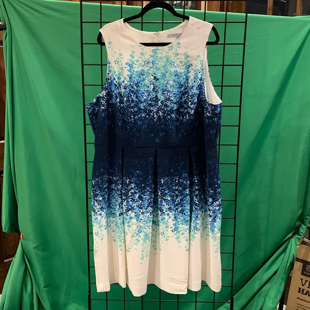 Sleeveless fit and flare, white and blue dress 20 W